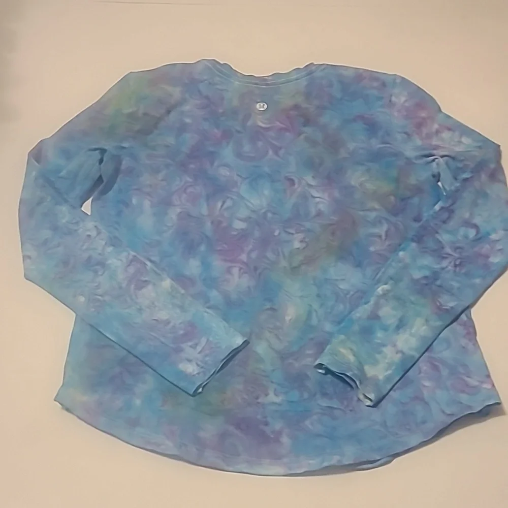 #50  Lululemon upcycled long sleeve tshirt t472.